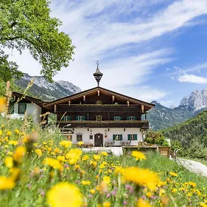 Berg'k'hof Kaisertal - Alpine Hideaway Domek letniskowy Ebbs